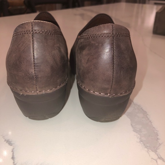 Merrill brown Leather Clogs - Picture 2 of 5